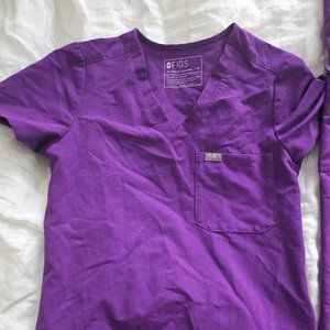 Figs cargo scrub pants and single pocket shirt
